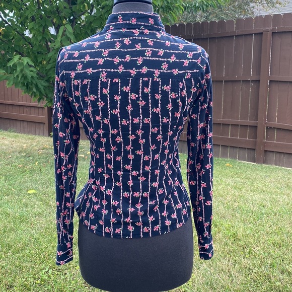 Button up shirt - Picture 2 of 4